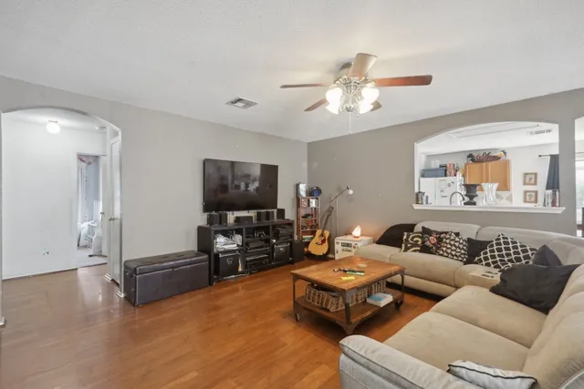 $280,000 | 17405 Wiseman Drive, Pflugerville, TX 78660