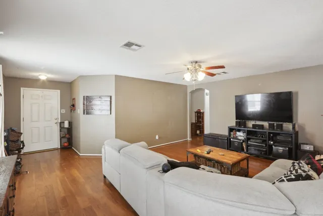 $280,000 | 17405 Wiseman Drive, Pflugerville, TX 78660