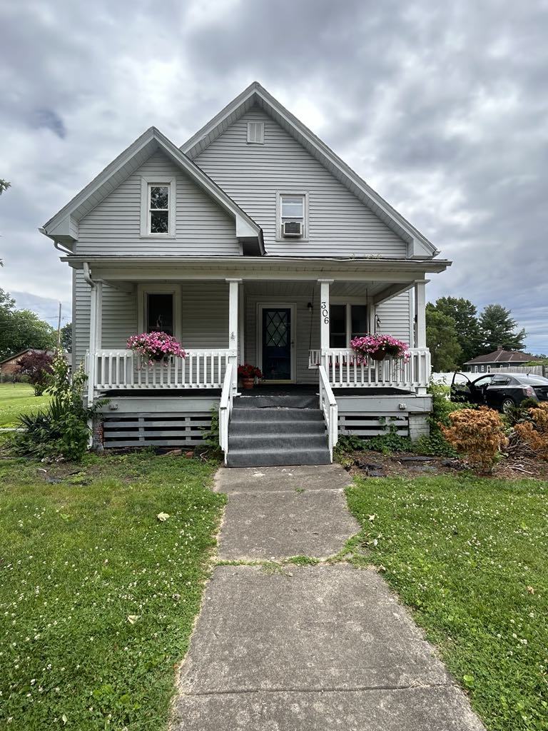 306 South Oakwood St  