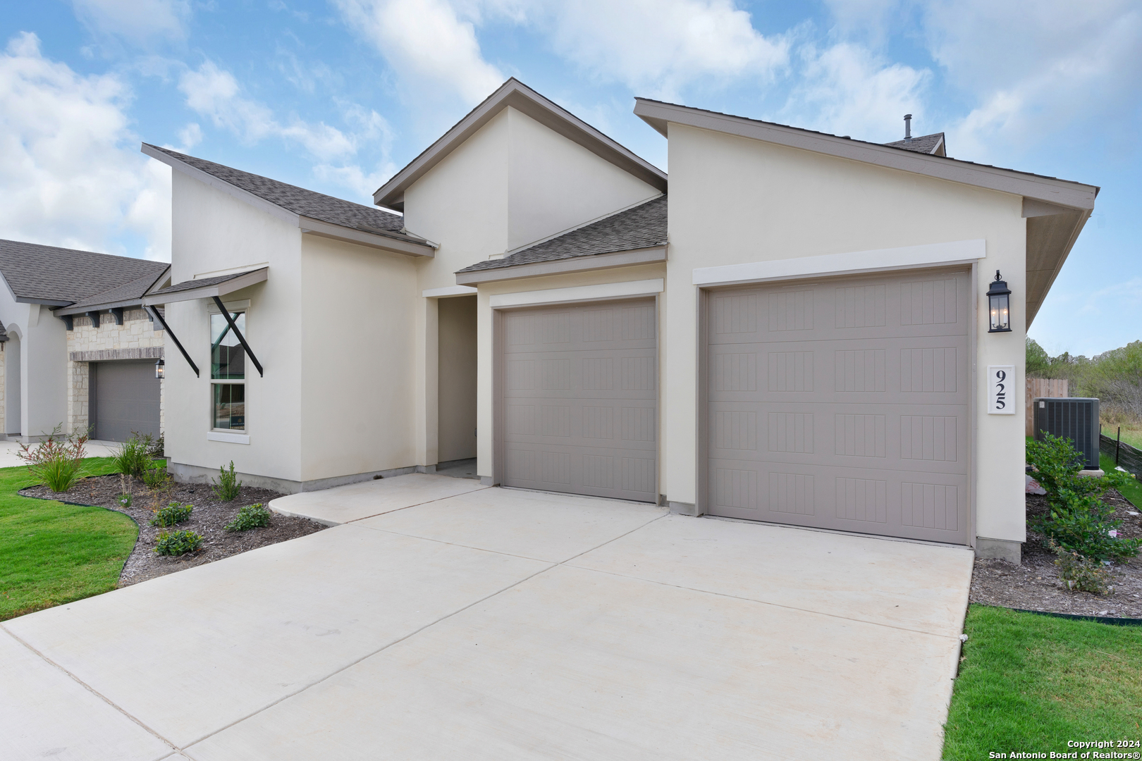 925 Nolte Bend Seguin, TX 78155 - Photo 8 of 47