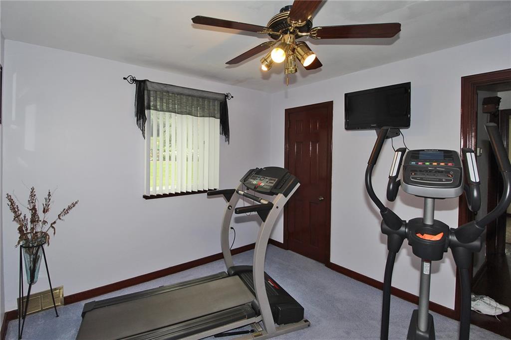 4937 McAnulty Road Pittsburgh, PA 15236 - Photo 11 of 40 Gallery Image 11