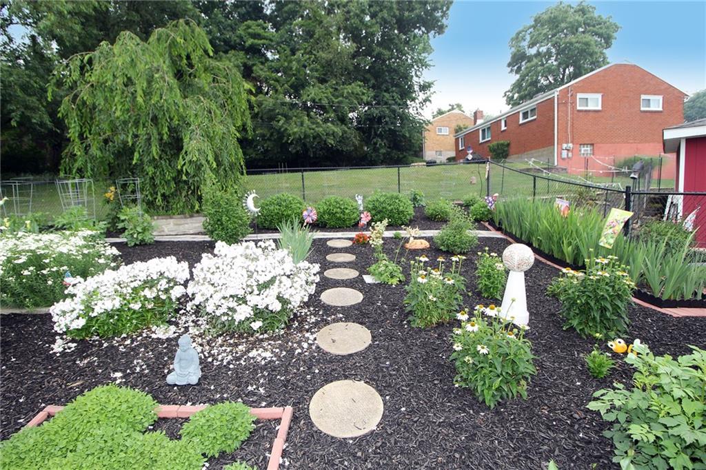 4937 McAnulty Road Pittsburgh, PA 15236 - Photo 19 of 40 Gallery Image 19