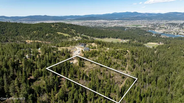 $650,000 | 11817 West Garrett Court, Post Falls, ID 83854