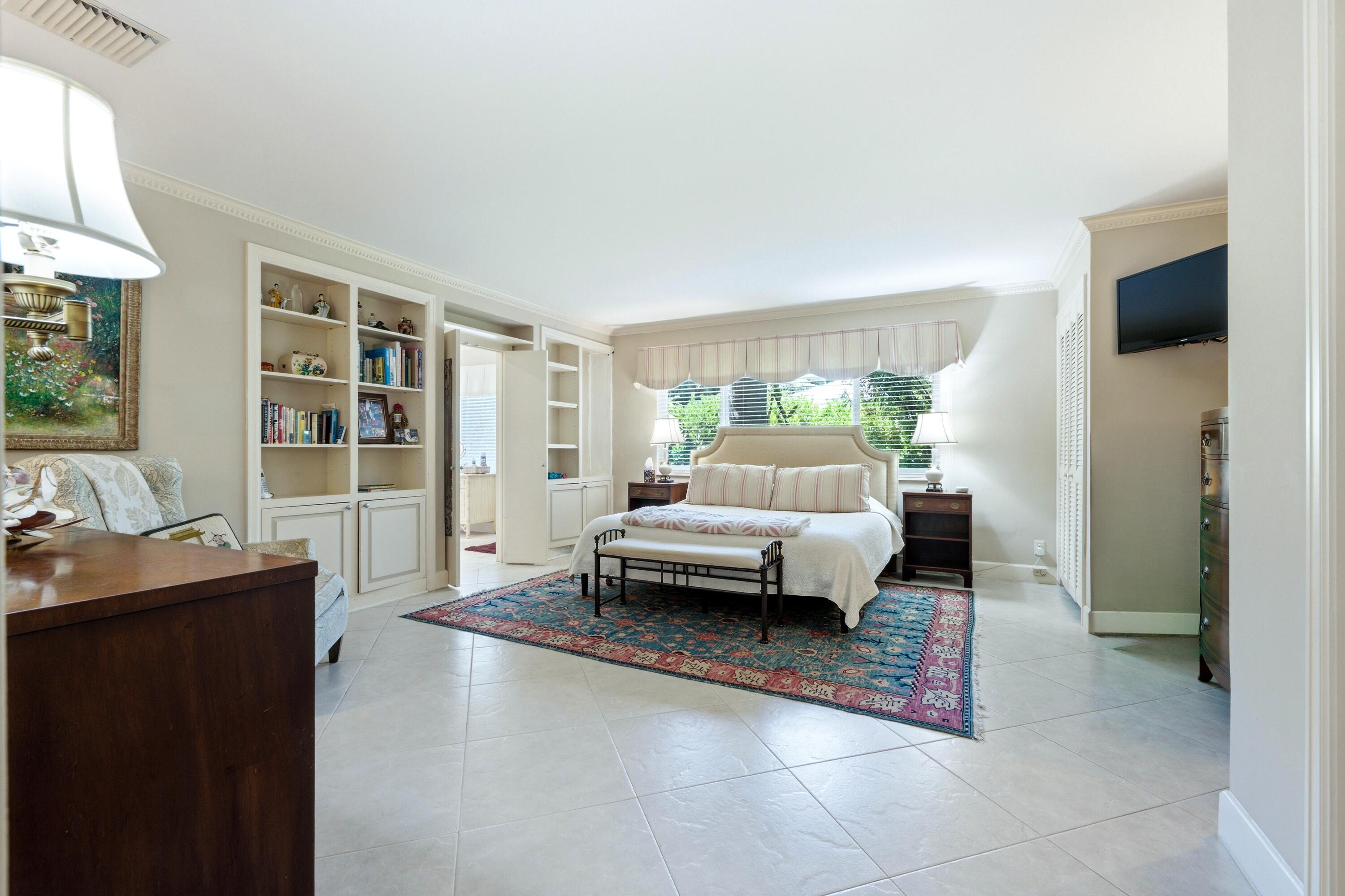 265 Fairview Road Palm Beach, FL 33480 - Photo 31 of 38 DSC_1054