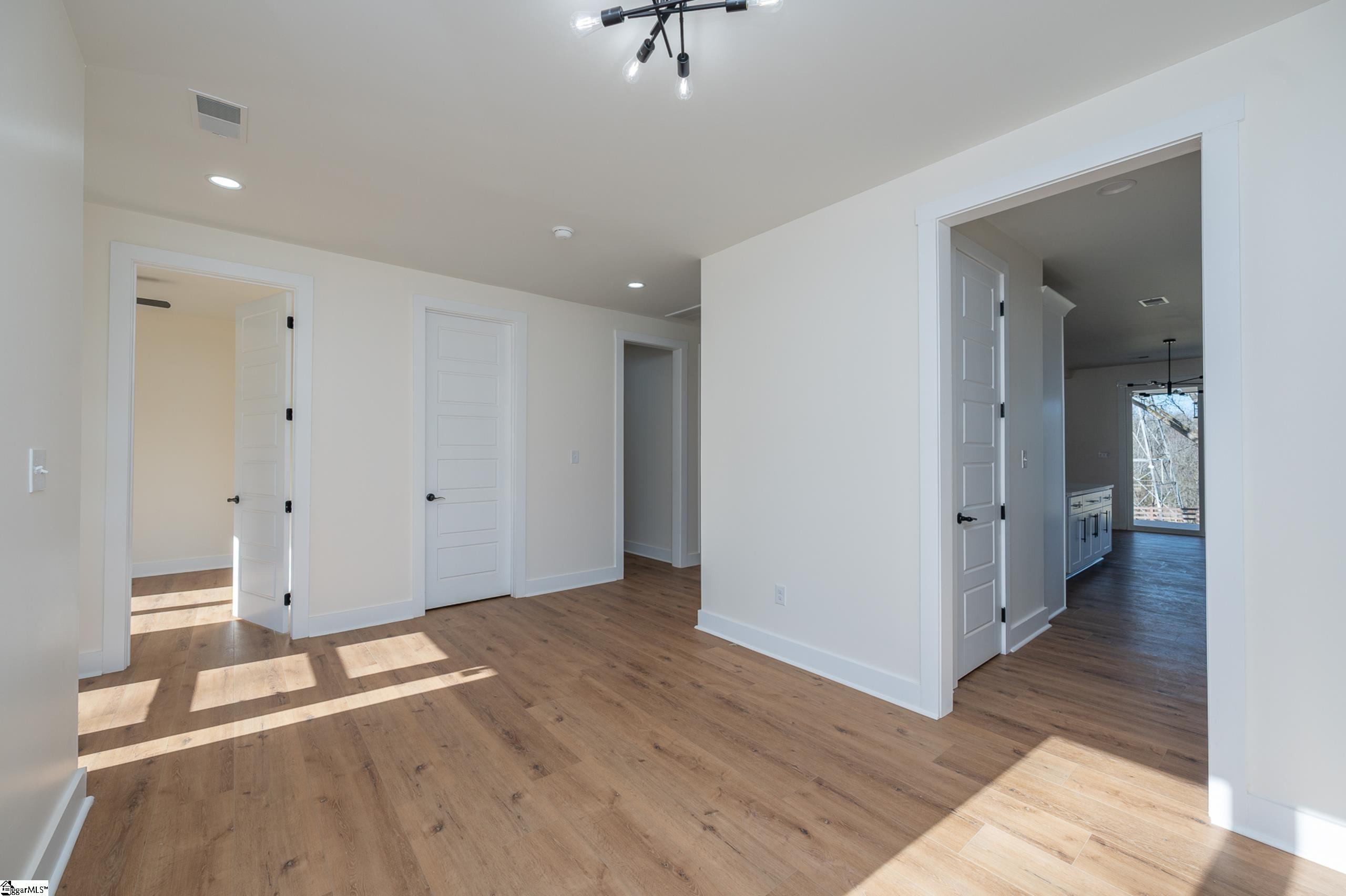 105 Horseshoe Bend Road Easley, SC 29642 - Photo 6 of 47