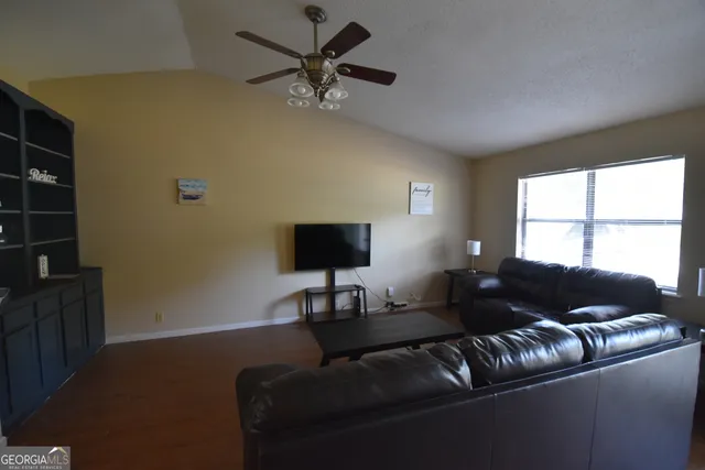 $3,200 | 413 Sunnyside Drive, St. Marys, GA 31558