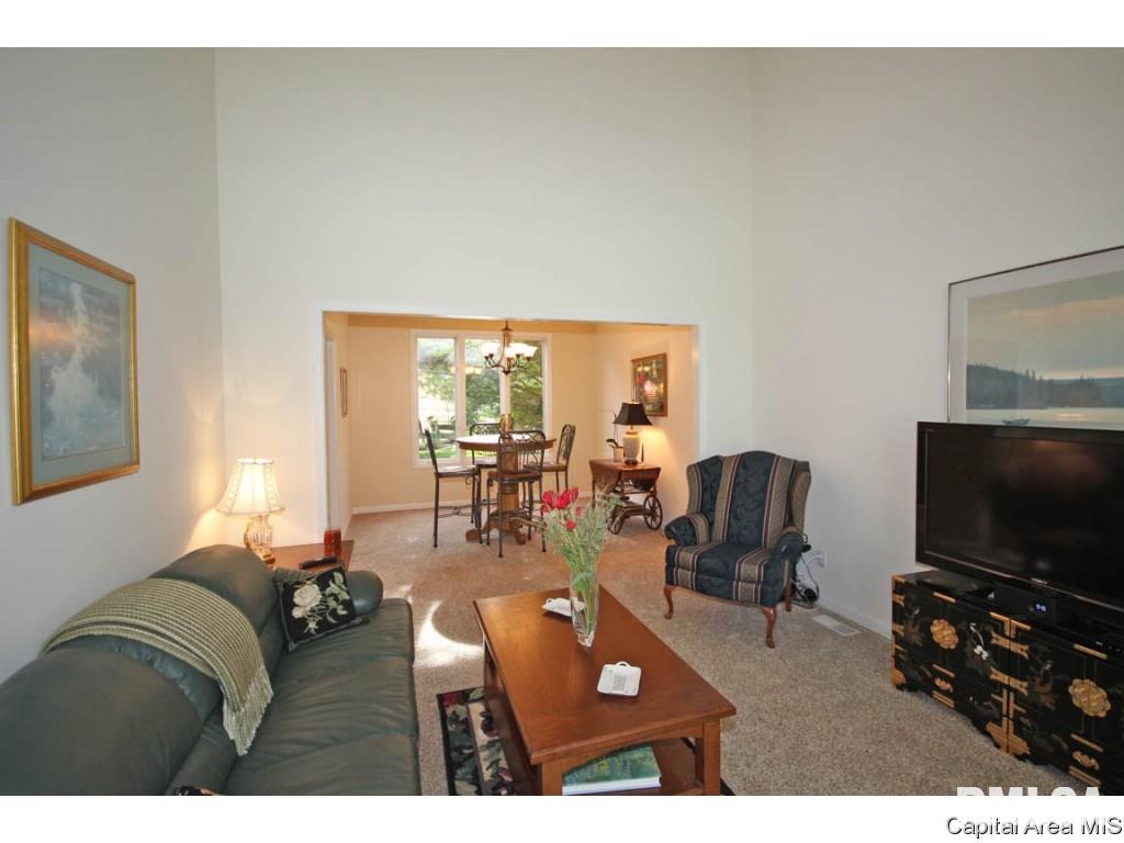 2008 Appleton Drive Springfield, IL 62711 - Photo 5 of 35 Gallery Image 5