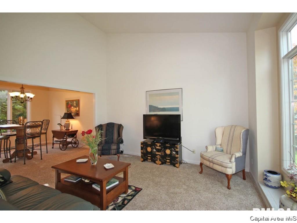 2008 Appleton Drive Springfield, IL 62711 - Photo 6 of 35 Gallery Image 6