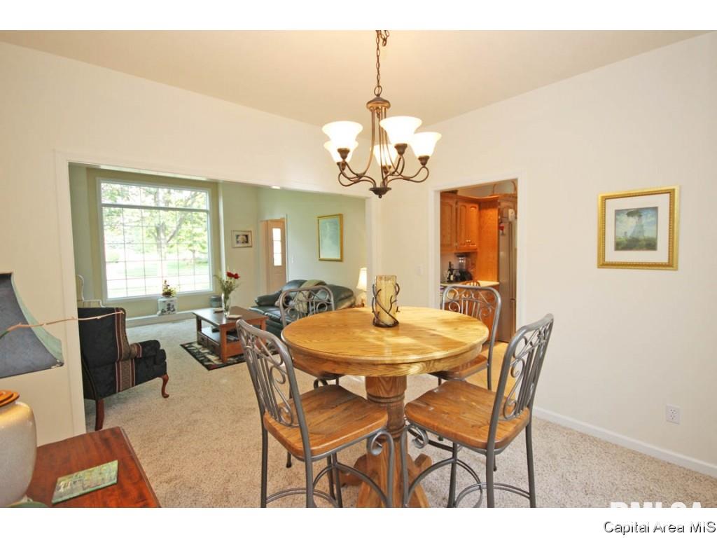 2008 Appleton Drive Springfield, IL 62711 - Photo 9 of 35 Gallery Image 9
