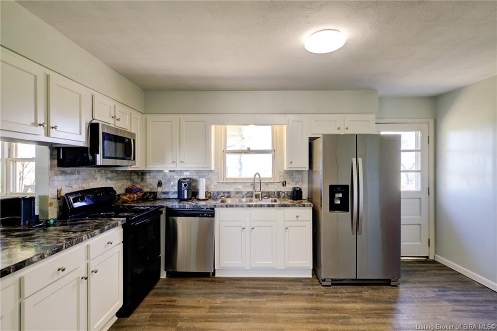 216 Blue Lick Road Henryville, IN 47126 - Photo 8 of 27