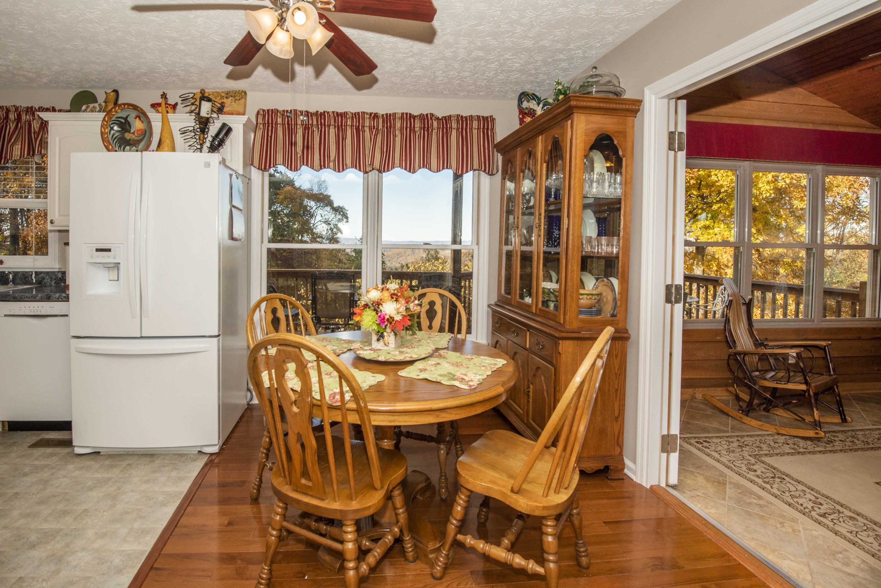 690 Fox Hunter Road Maynardville, TN 37807 - Photo 16 of 38 Eating Area_1