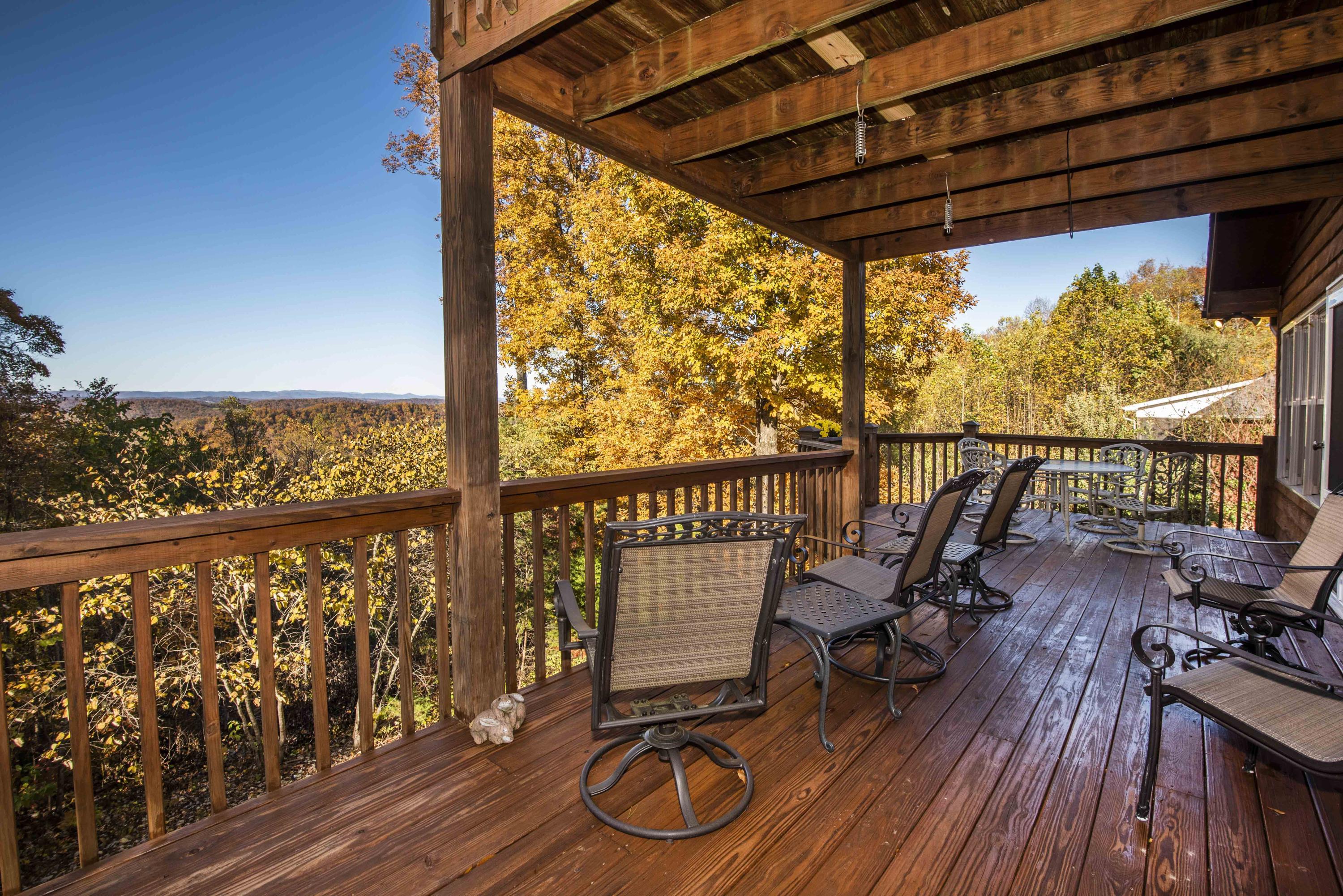 690 Fox Hunter Road Maynardville, TN 37807 - Photo 5 of 38 Middle Deck View_1_1