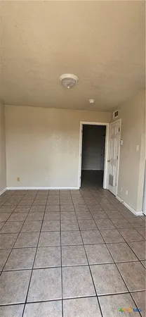 $495 | 607 North 20th Street, Unit 201, Killeen, TX 76541