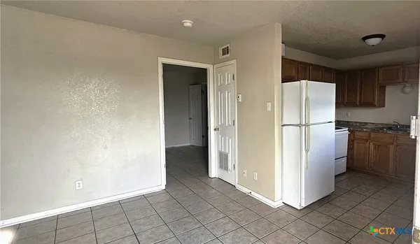 $495 | 607 North 20th Street, Unit 201, Killeen, TX 76541