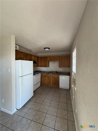 $495 | 607 North 20th Street, Unit 201, Killeen, TX 76541