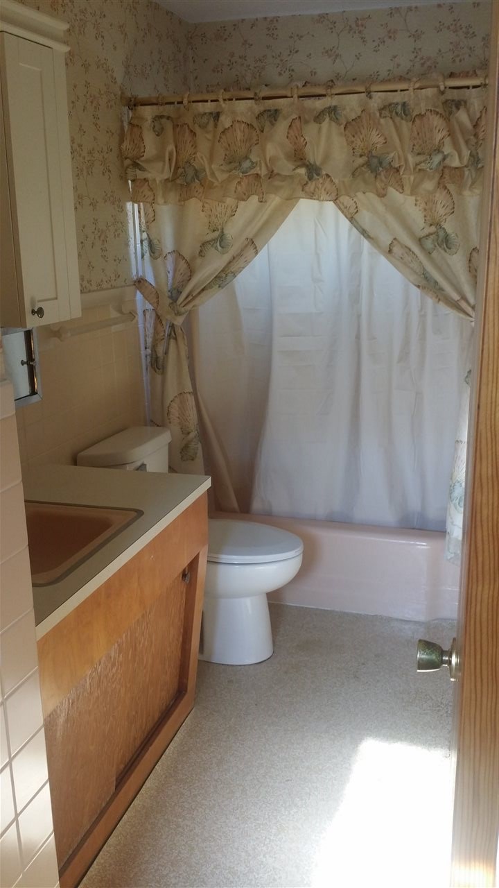 18963 Center Road Traverse City, MI 49686 - Photo 11 of 26 1821764-10.JPG