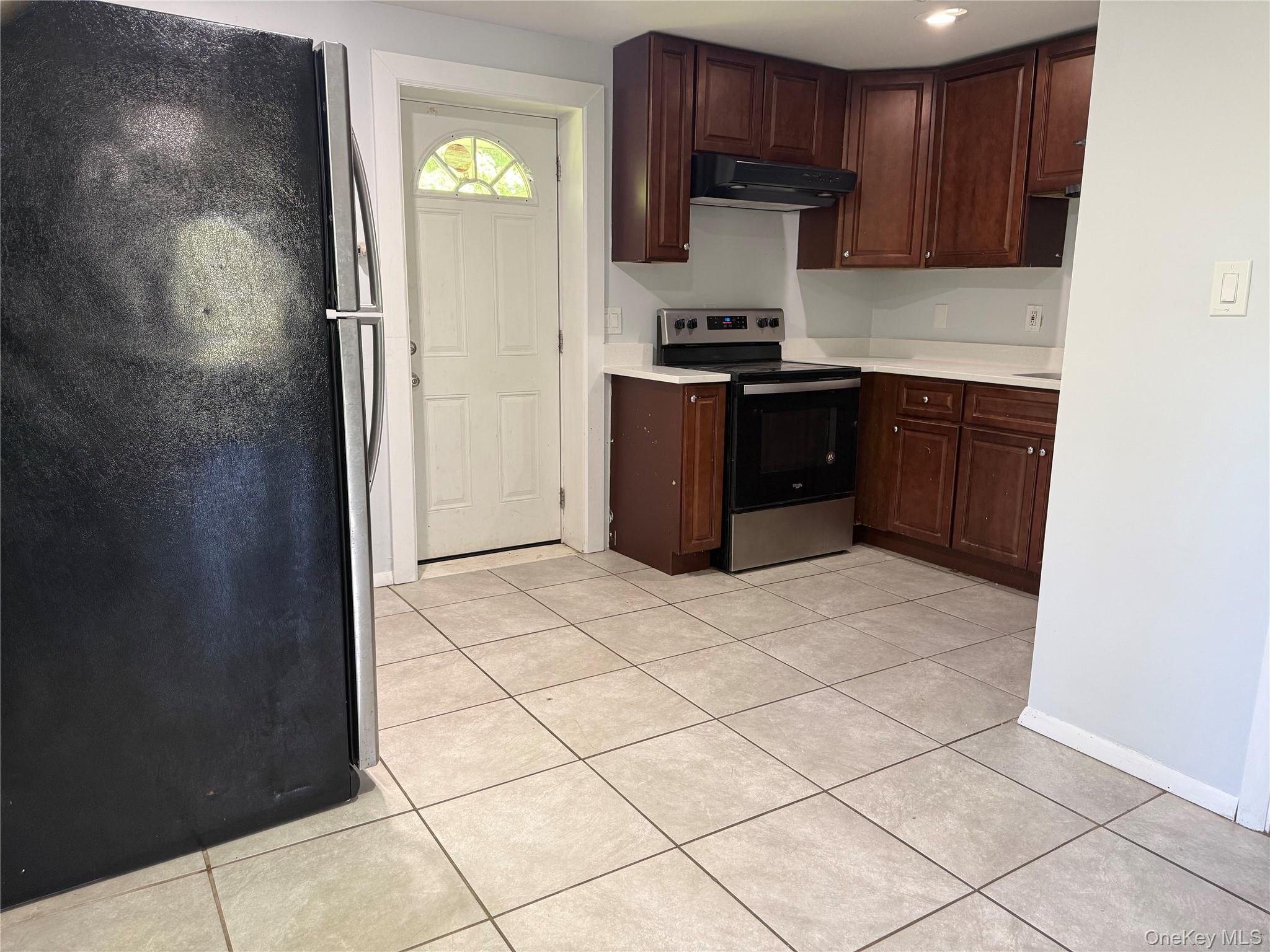 570 Mt Hope Road, Unit 1 Middletown, NY 10940 - Photo 30 of 41 Kitchen and dining area