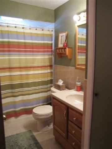 17084 Bell Eastpointe, MI 48021 - Photo 9 of 15 31067906-8.JPG