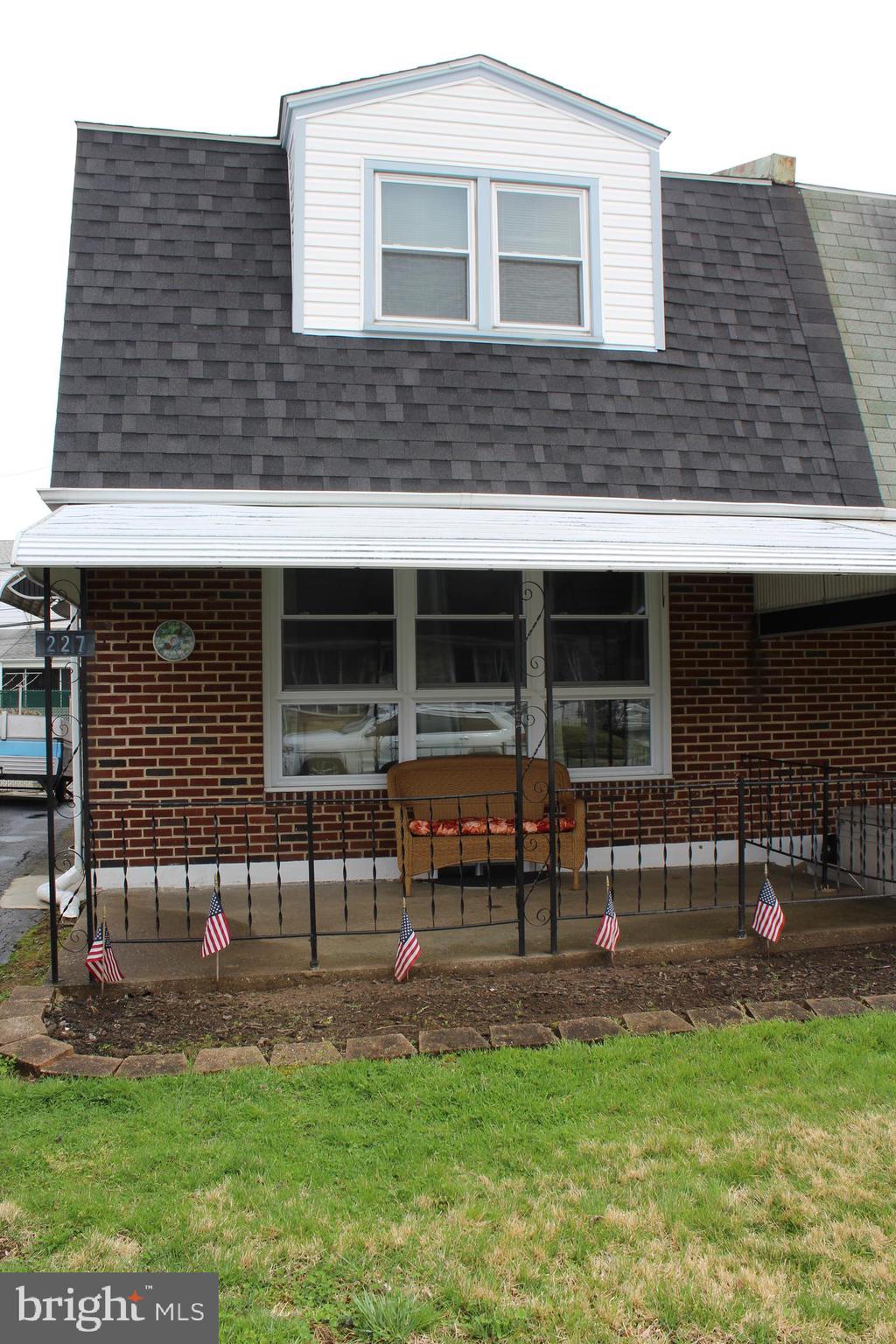 227 Beechwood Road Brookhaven, PA 19015 - Photo 1 of 22 Gallery Image 1