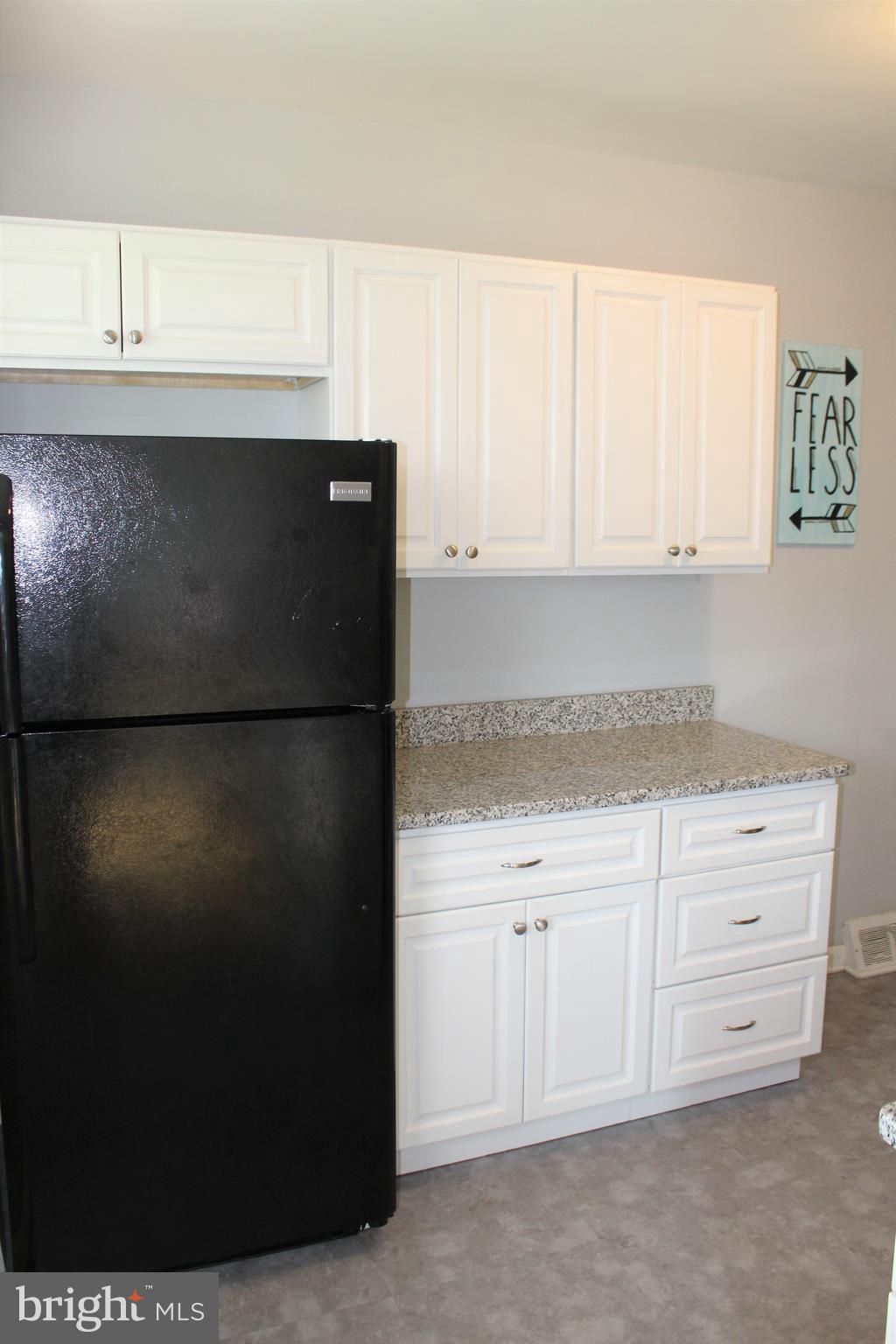 227 Beechwood Road Brookhaven, PA 19015 - Photo 5 of 22 Gallery Image 5