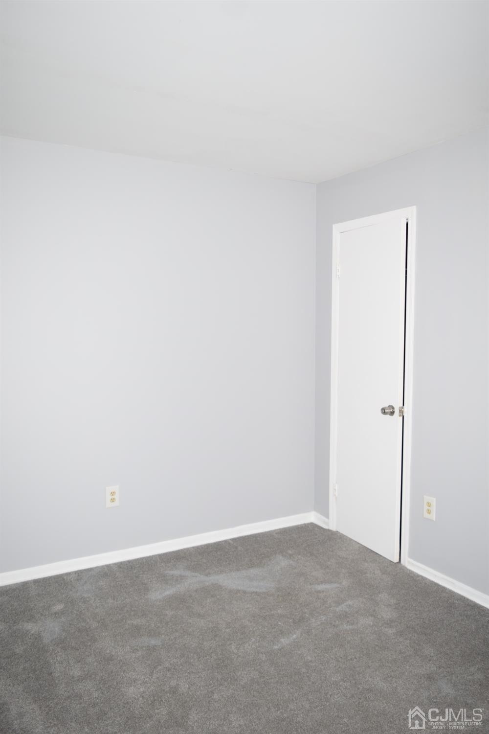 2303 Jesse Way Piscataway, NJ 08854 - Photo 7 of 9