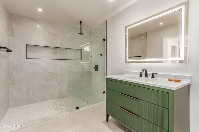 $3,799,000 | 3301 East Rovey Avenue, Paradise Valley, AZ 85253