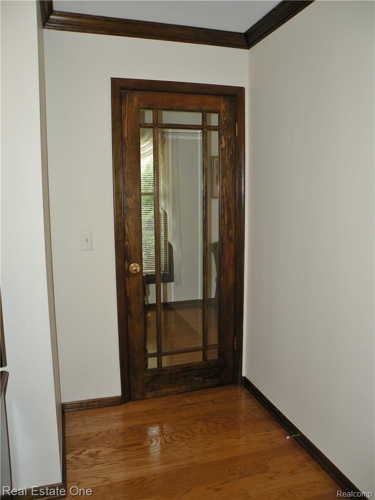 5216 Aintree Road Rochester, MI 48306 - Photo 15 of 42 Beautiful French Door on Den/Office!