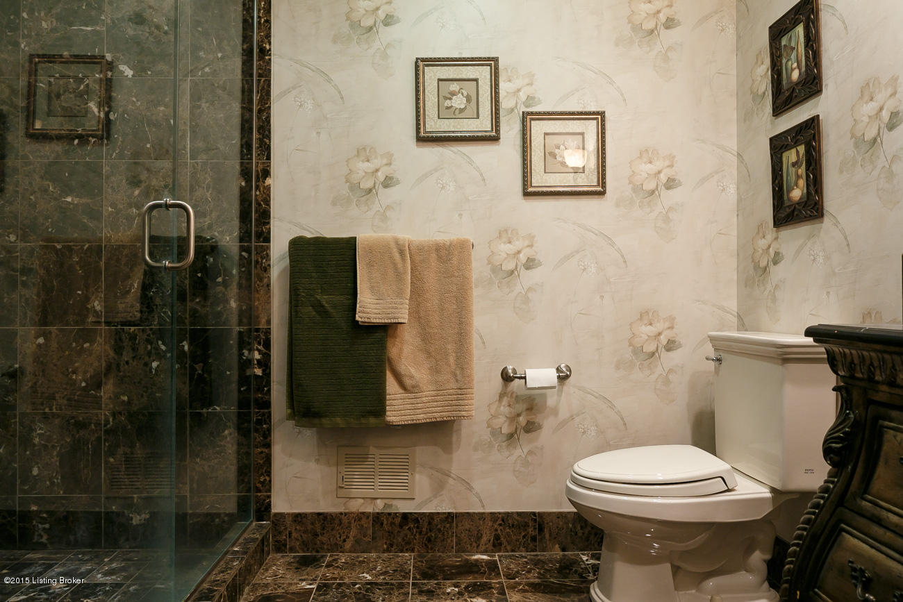 16 Riding Ridge Road Prospect, KY 40059 - Photo 25 of 38 En-Suite Full Bathroom
