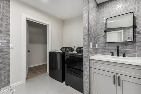 $2,650,000 | 506 East Portland Street, Phoenix, AZ 85004