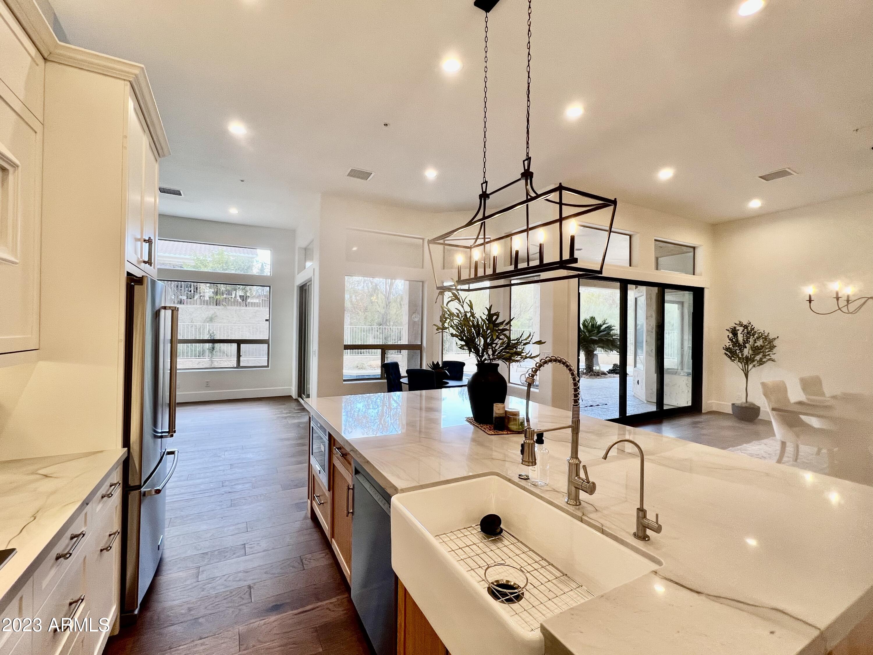 11594 East Chama Road Scottsdale, AZ 85255 - Photo 9 of 27 F81DA6BE-264A-4D56-B3A5-BF372D116BAD