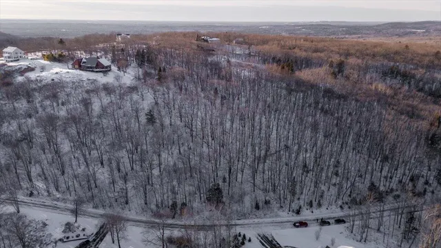 $195,000 | 47 Dodge Mountain Road, Rockland, ME 04841