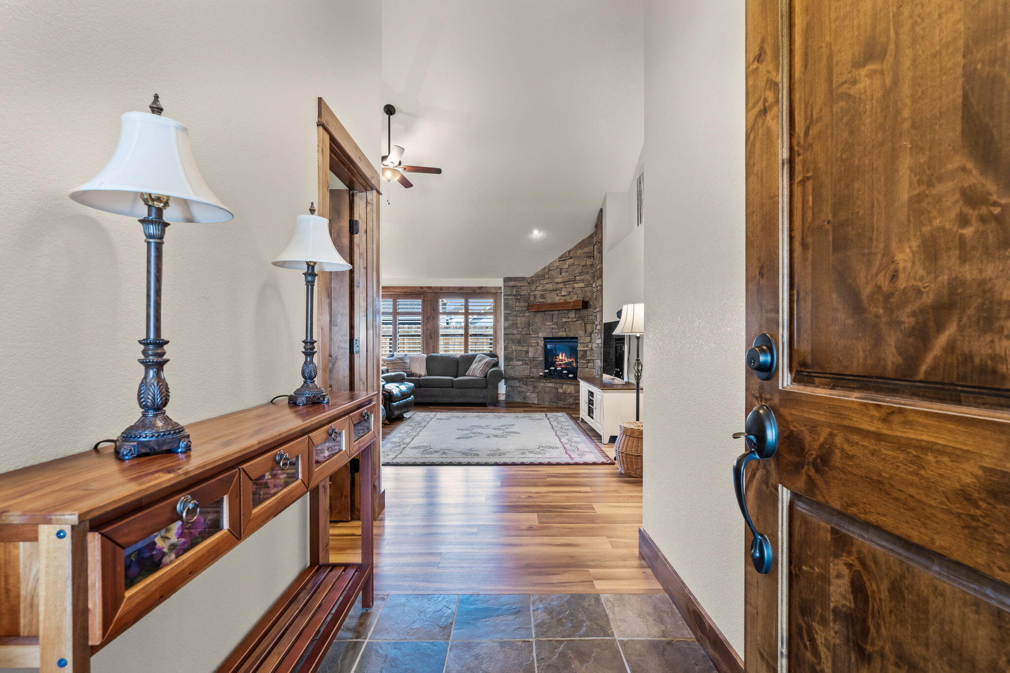 20589 Dylan Loop Bend, OR 97702 - Photo 4 of 28 2023_05_26_20589_dylan_loop_bend-7