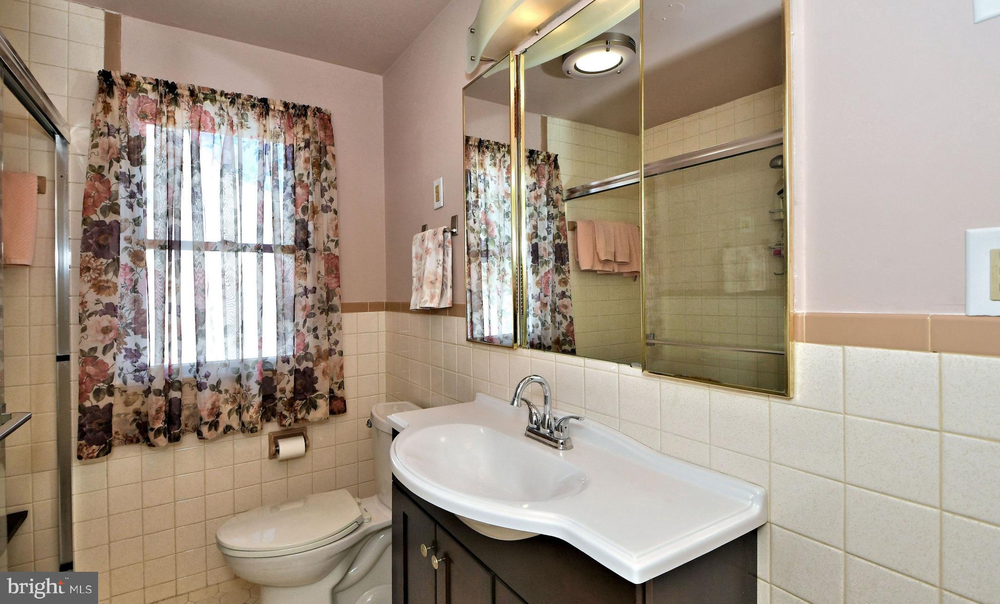 80 North Fairway Road Oreland, PA 19075 - Photo 17 of 31 Renovated bath on first floor with stall shower