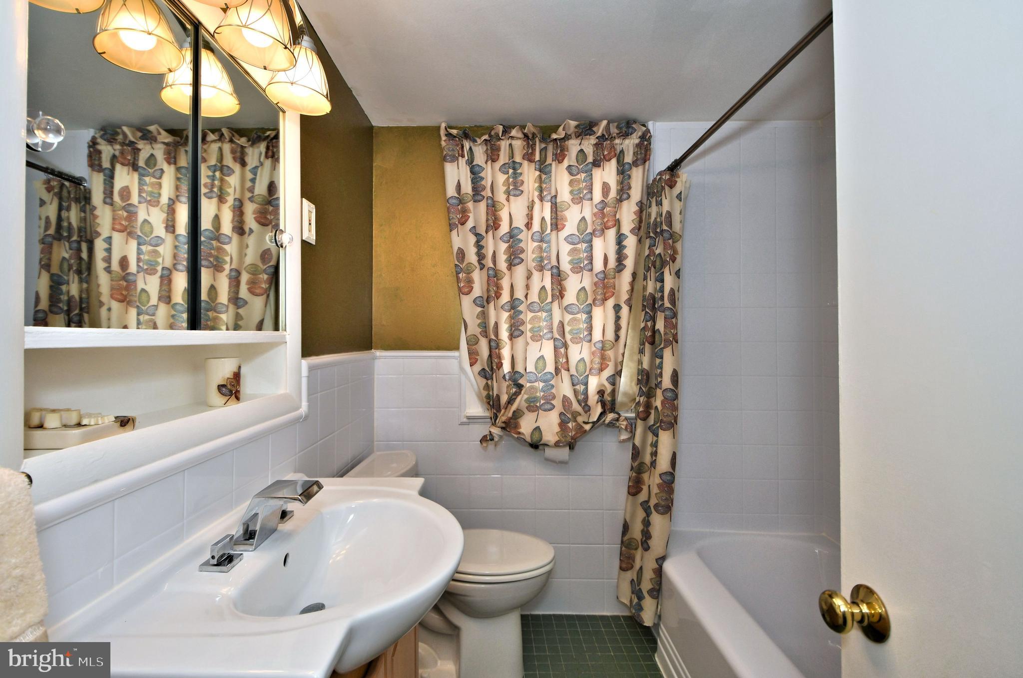 80 North Fairway Road Oreland, PA 19075 - Photo 21 of 31 Renovated bath on second floor