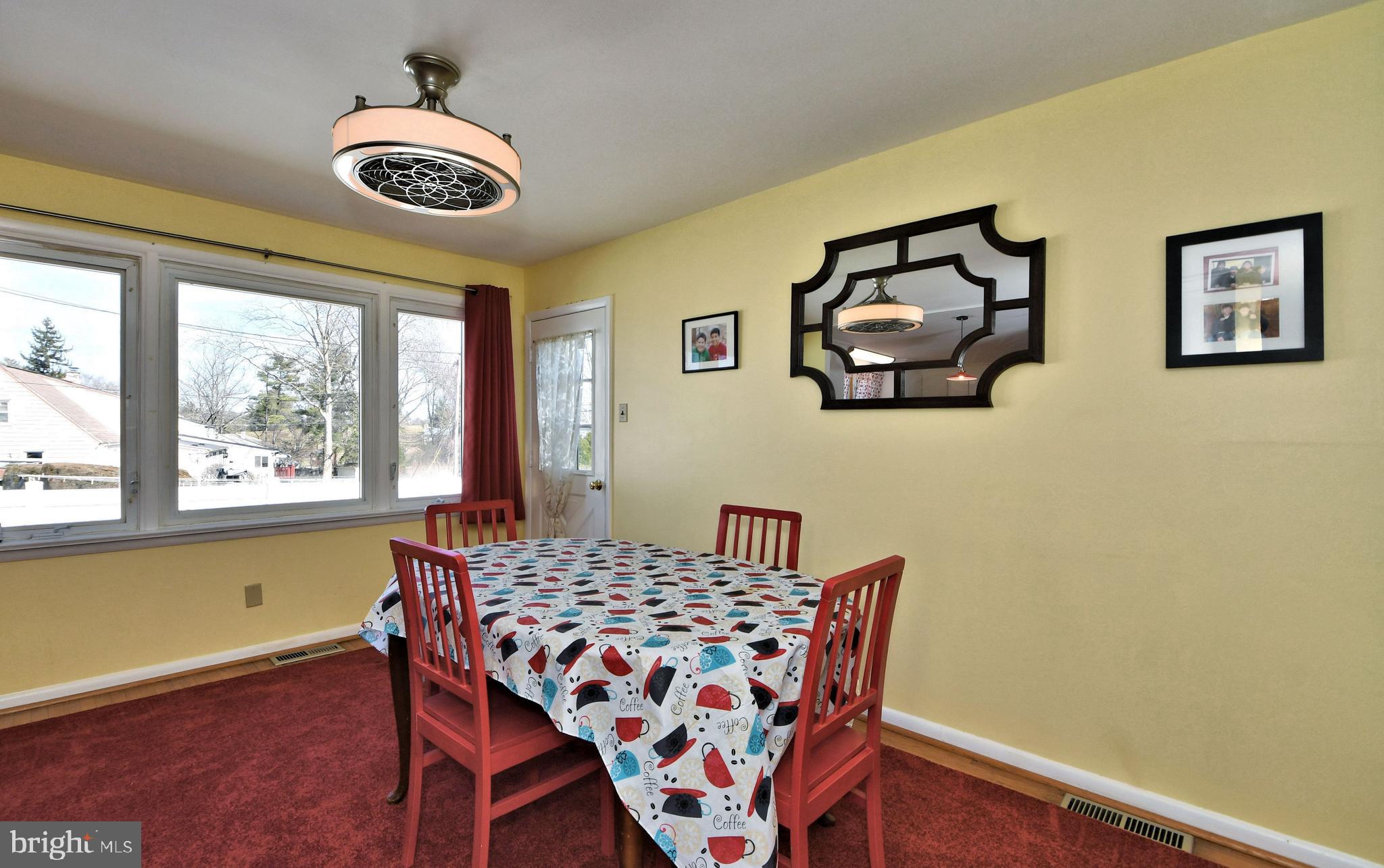 80 North Fairway Road Oreland, PA 19075 - Photo 5 of 31 Dining room, upgraded ceiling fan with light