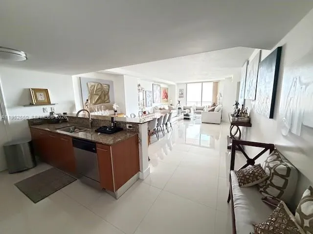 $495,000 | 9066 Southwest 73rd Court, Unit 1105, Miami, FL 33156