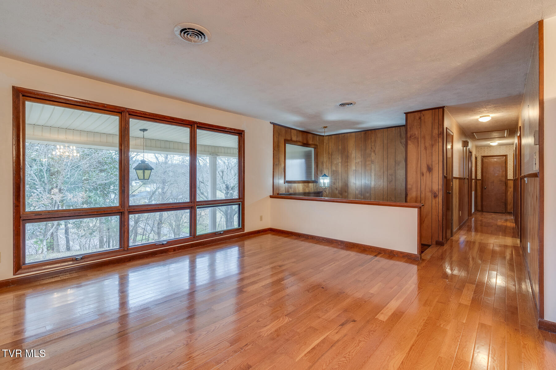 133 Lancer Road Kingsport, TN 37660 - Photo 6 of 41 006