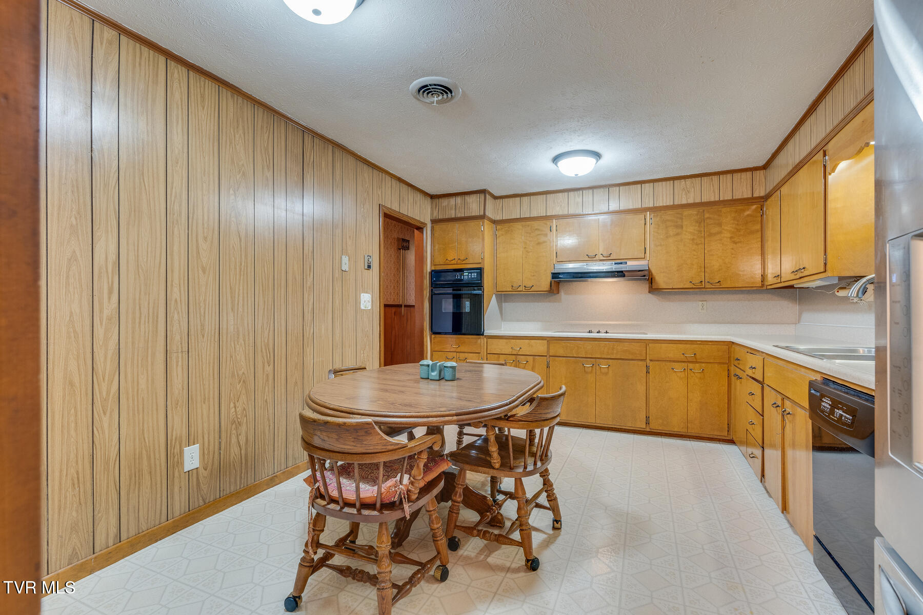 133 Lancer Road Kingsport, TN 37660 - Photo 9 of 41 009