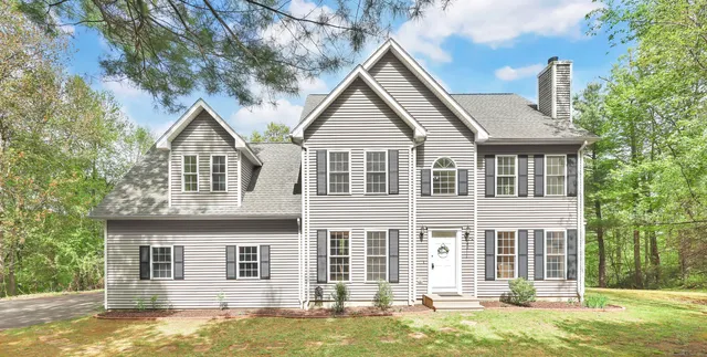 $629,000 | 9 A Alice Drive, Burlington, CT 06013