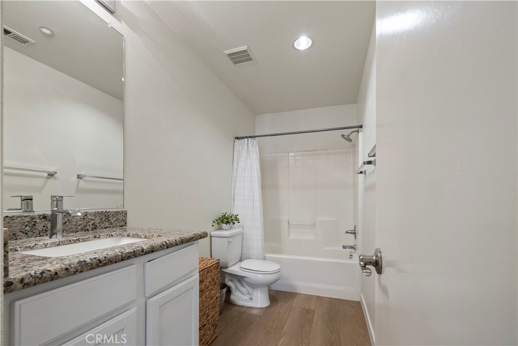 7331 Shelby Place, Unit 76 Rancho Cucamonga, CA 91739 - Photo 31 of 39 Second floor hallway bathroom