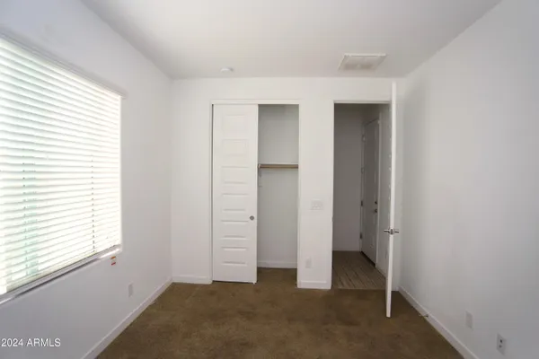 $2,550 | 3824 South 64th Drive, Phoenix, AZ 85043