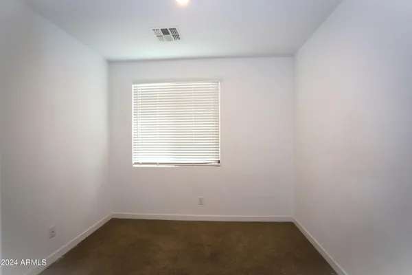 $2,550 | 3824 South 64th Drive, Phoenix, AZ 85043