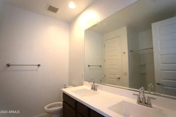 $2,550 | 3824 South 64th Drive, Phoenix, AZ 85043