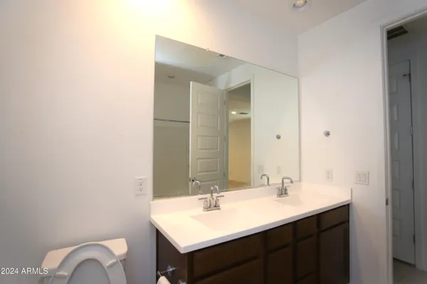 $2,550 | 3824 South 64th Drive, Phoenix, AZ 85043