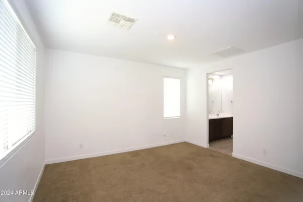 $2,550 | 3824 South 64th Drive, Phoenix, AZ 85043