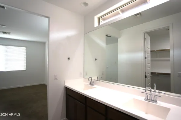 $2,550 | 3824 South 64th Drive, Phoenix, AZ 85043