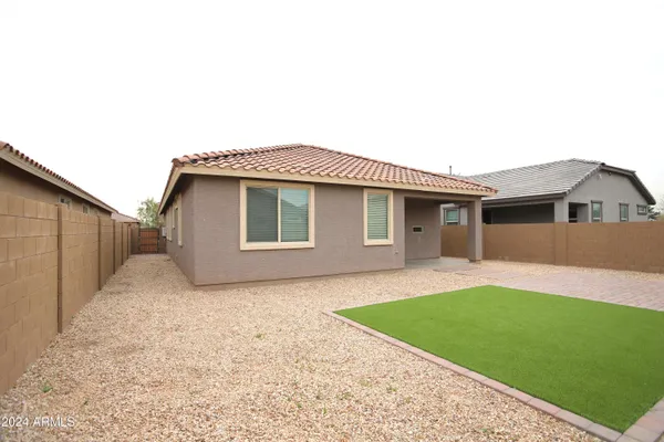 $2,550 | 3824 South 64th Drive, Phoenix, AZ 85043