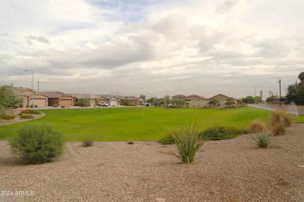 $2,550 | 3824 South 64th Drive, Phoenix, AZ 85043