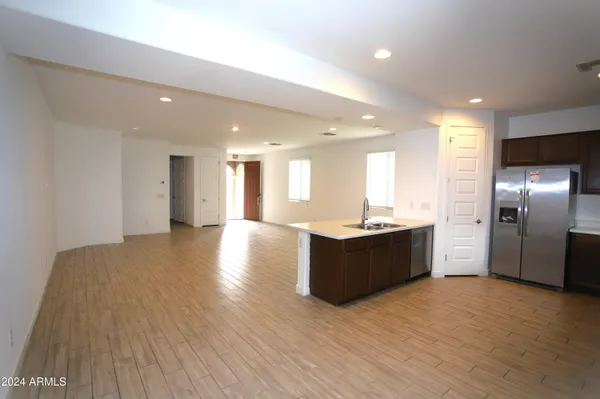 $2,550 | 3824 South 64th Drive, Phoenix, AZ 85043