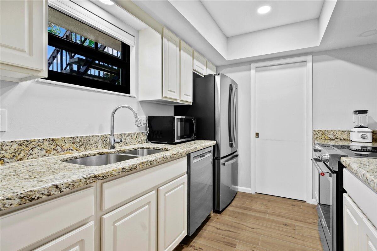 13334 Polo Club Road, Unit 233 Wellington, FL 33414 - Photo 12 of 30 12-JLC5931